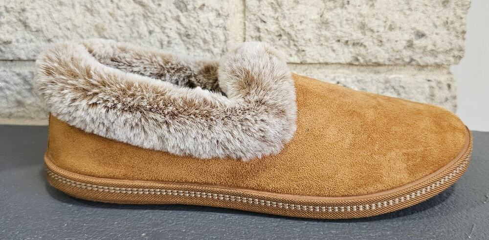 Skechers Women's Cozy Campfire Slippers, Chestnut Brown,  Faux Fur Lining Sz 8.5